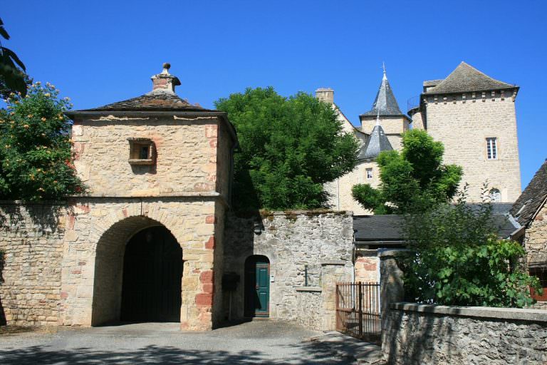 Porche et chateau